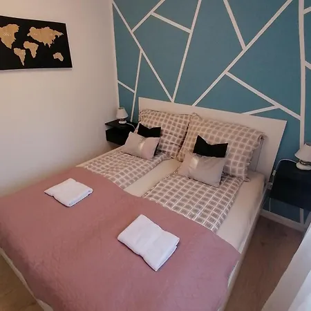 Julia Apartament *